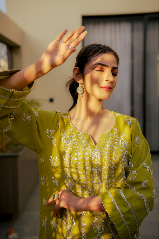 Sajal - Hand-Embroidered Lawn 2pc
